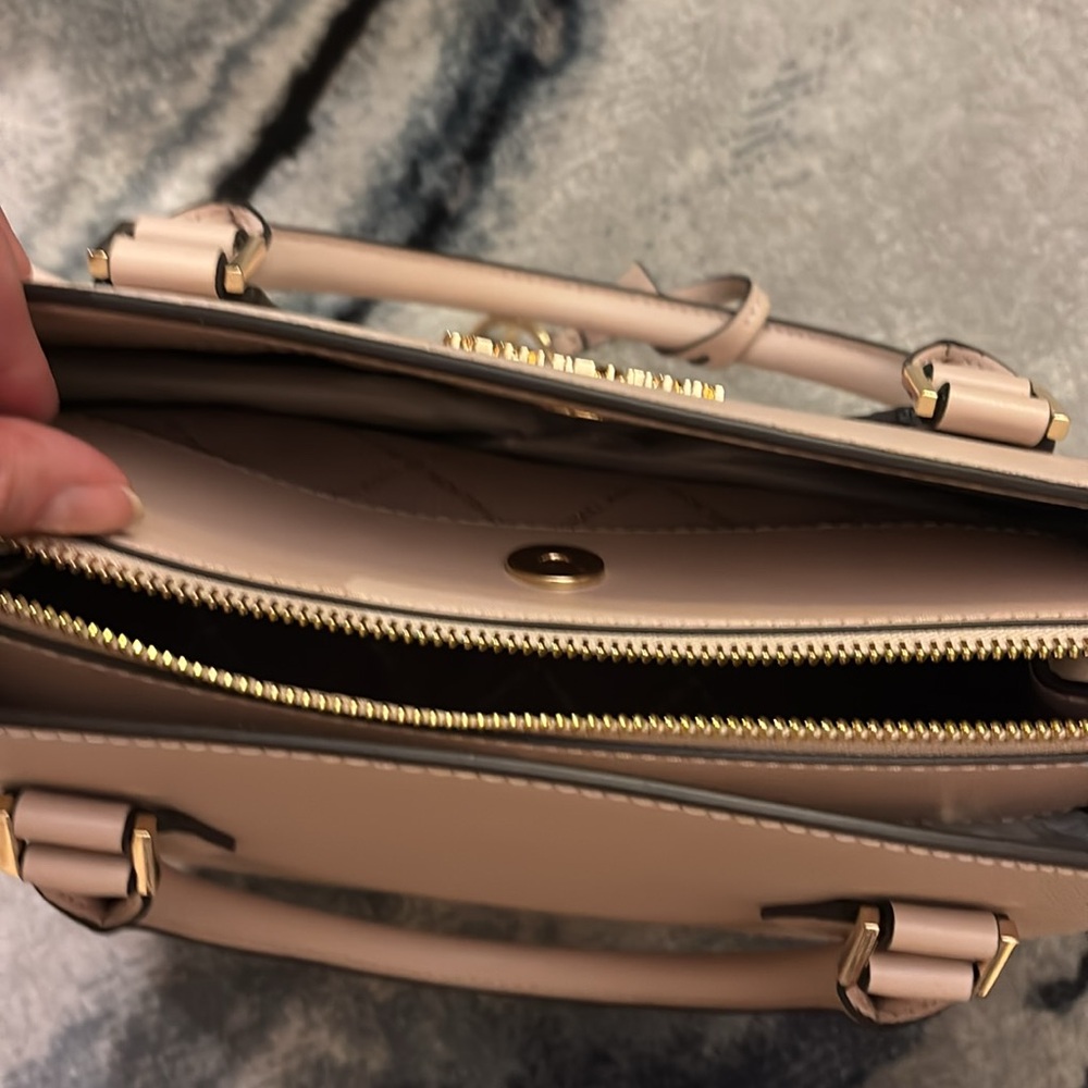 Brand🆕😍🔥😍 MICHAEL KORS bag - Picture 8 of 17